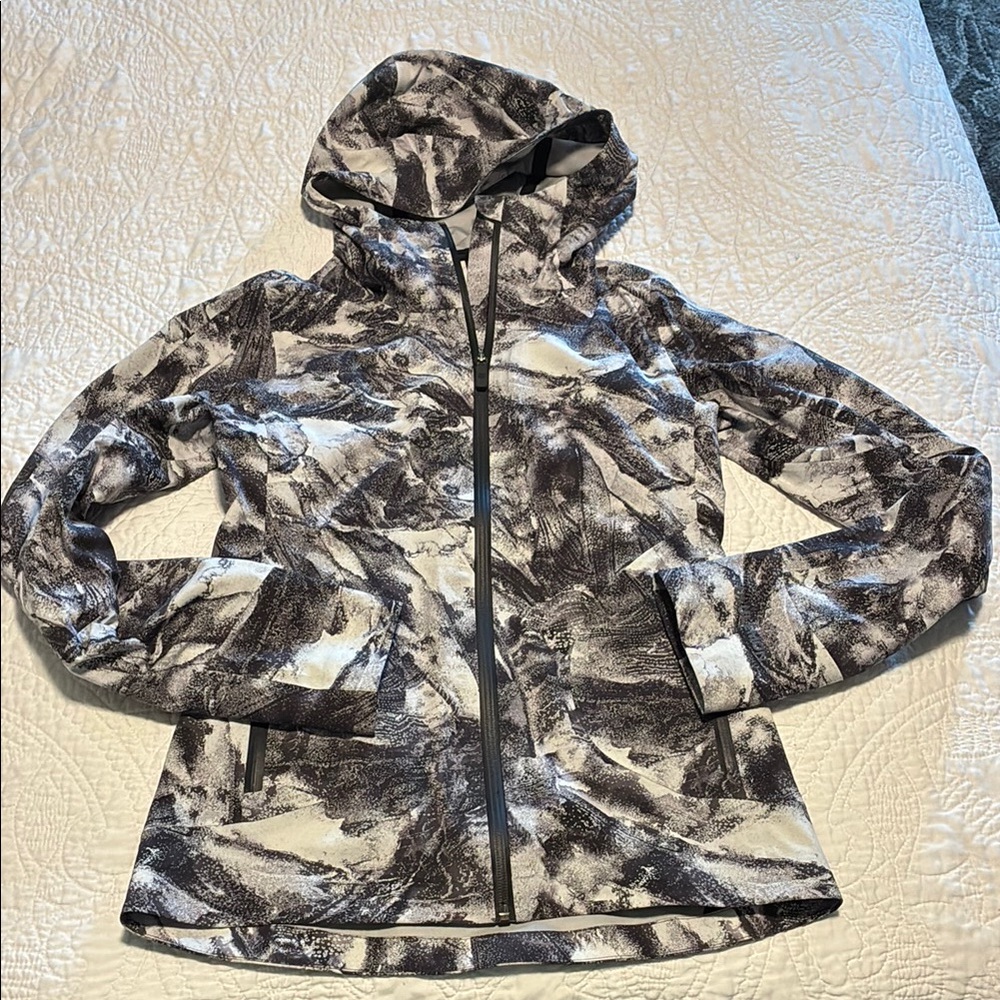 Lululemon Rain Trail Jacket Size 2